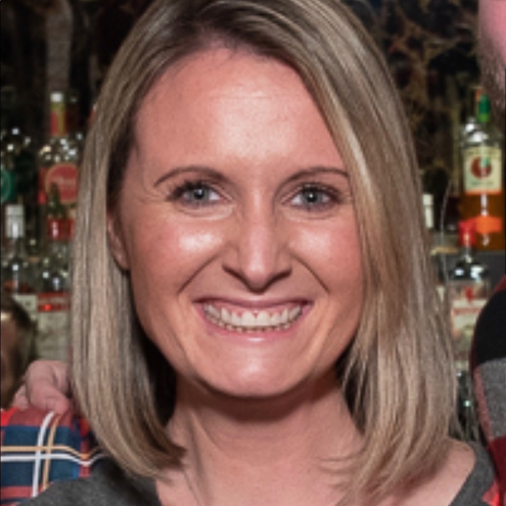Meet your Posher, Danielle
